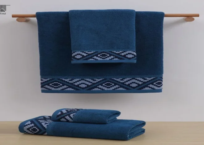 Men’s Patterned Towel