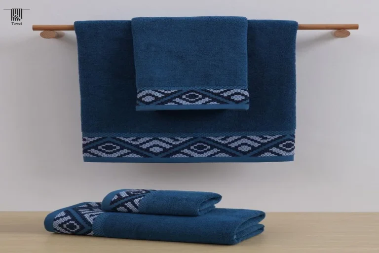 Men's patterned towel