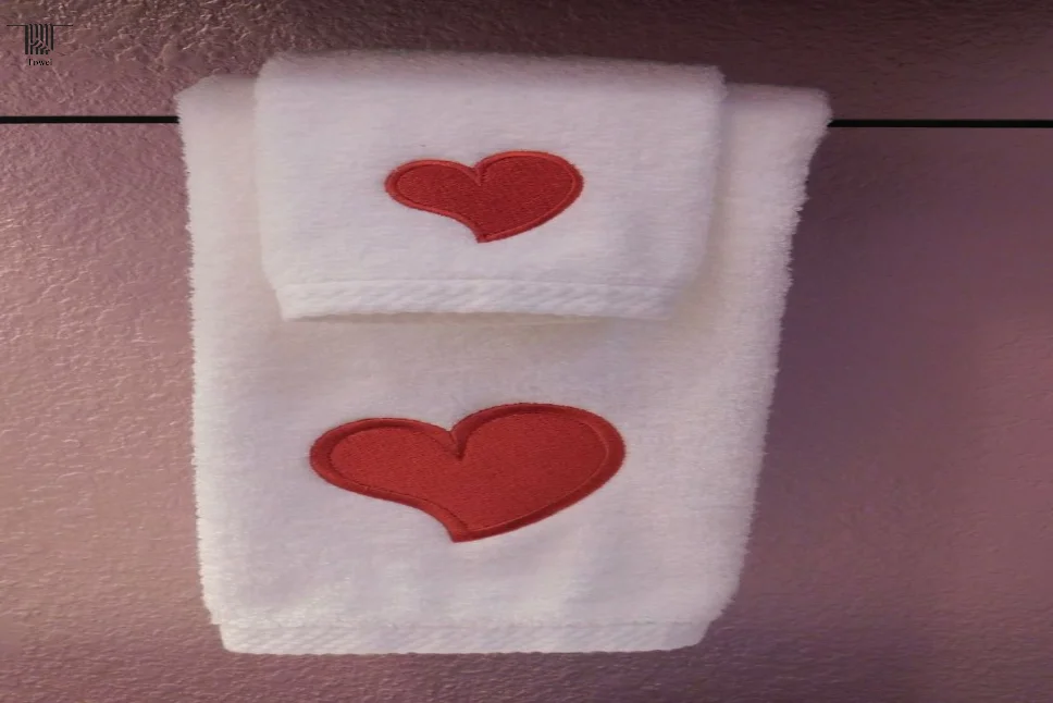 Women’s Valentine’s Day towels