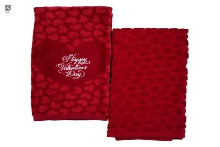 Women’s Valentine’s Day towels